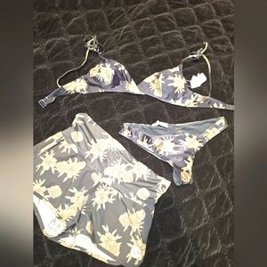 ROXY 3 piece beach/sweem set Size S-M